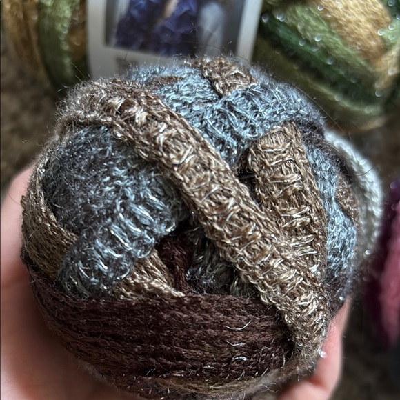 Multicolor Yarn Bundle - Picture 4 of 8